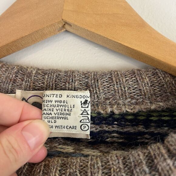 Vintage Scottish Wool Fair isle Sweater - Picture 4 of 7